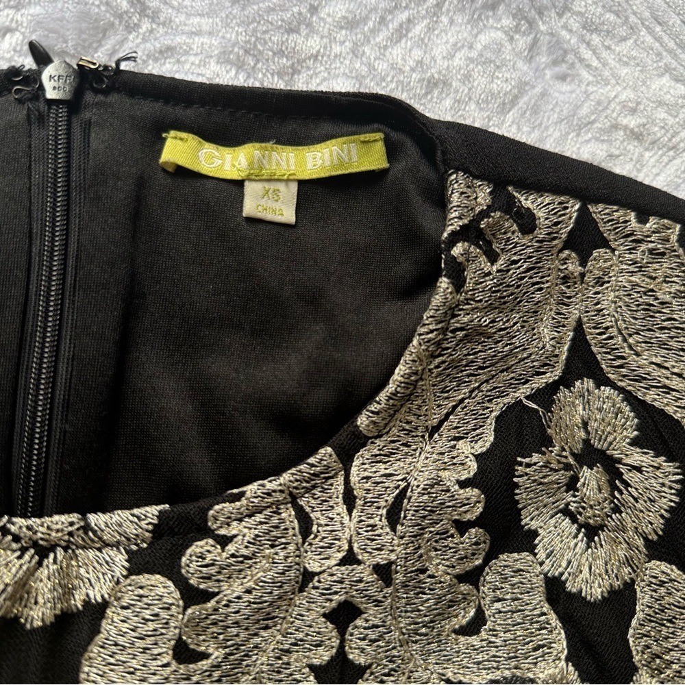 Gianni Bini Black Dress Gold Embroidered Lace Long Sleeve XS - Picture 3 of 8